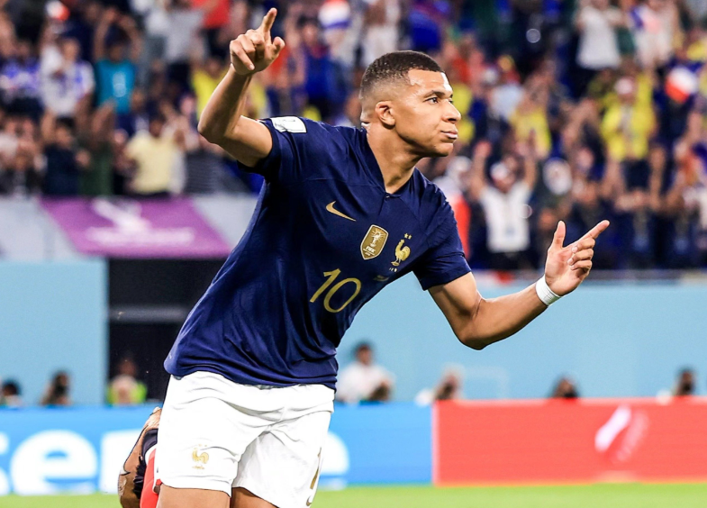 <a href='/news/tag/286.html' style='color: blue;'>皇马</a>中卫引援咨询姆巴佩，科纳特与于帕成候选焦点