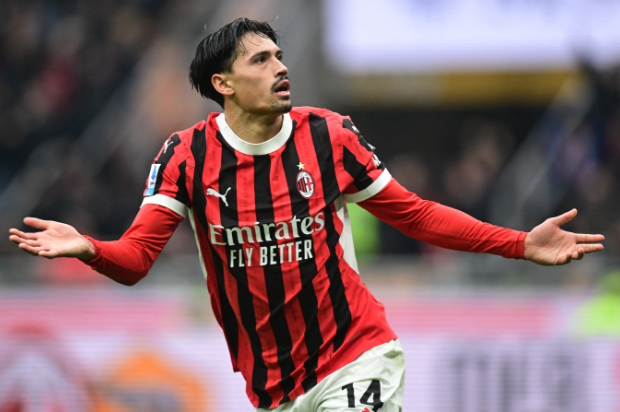 赖因德斯:不惧比较,明确自身中场定位与优势